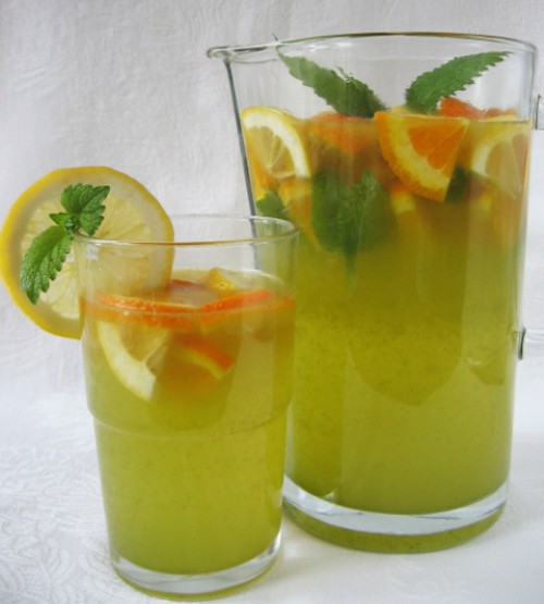 Limonádé citromfűvel